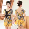 Maiô feminino de peça única para meia-idade e idosos, conservador, de manga curta, modelador, que cobre a barriga, plus size para meninas um pouco acima do peso, estilo saia de mãe, traje de banho para fontes termais