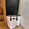 Bolsa de Mão de Grande Capacidade em Cor Contrastante para Mulheres 2025 Outono Nova Moda Relevada Versátil Bolsa de Ombro Bolsa Tote para o Dia a Dia