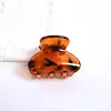 Pin de Clip Transparente con Estampado de Leopardo Mediano de 4 cm Estilo Nuevo Pin Yuanbao Pasador para la Parte Trasera de la Cabeza para Mujeres Peinado Semi-recogido Accesorios para el Cabello Populares Transfronterizos