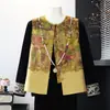 Novo Conjunto de Veludo Dourado Outono Estilo Chinês para Mulheres Peça de Roupa Externa Colete de Três Peças Estilo Chinês para Meia-Idade e Idosos Primavera e Outono