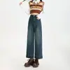 Nova coleção outono e inverno: Calça elástica, de corte justo, perna reta com bordado exclusivo, desenhada para silhuetas petites, oferecendo um caimento casual, solto e ligeiramente largo, semelhante a jeans estilo vovó