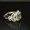 Anillo de Plata S925 Lujo Ligero Corte Flor de Hielo Diamante de Alto Carbono para Mujer Popular en Transmisiones en Vivo Moda Commuter Diamante Anillo para Uso Diario