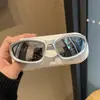 Tecnología TikTok mismo estilo gafas lisas retro estilo ins ojo de gato para mujer red gafas de sol para mujer europeas y americanas estilo rojo gafas de sol y2g