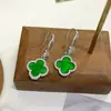 Pendientes de Trébol de Cuatro Hojas Rojos para Mujer, Pendientes Pequeños Estilo Chanel, Nuevos Pendientes de Moda Tendencia, Nuevo Diseño Elegante