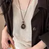 Nuevo Collar de Cuerda de Cuero Chino con Resina Geométrica Hueca de Cordón Colgante Lujo Ligero Sensación de Alta Gama Diseño de Cadena para Suéter Joyería Collar para Mujer