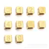 Cuadrados tridimensionales perforados con números y letras de corrosión, accesorios de acero inoxidable electrochapado en oro de 18 quilates, accesorios para joyería DIY