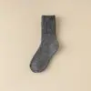 Calcetines de color sólido de comercio electrónico transfronterizo, venta al por mayor de invierno, calcetines altos de tubo gruesos y cálidos para mujer, calcetines de comercio exterior