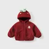 Casaco de Lã de Cordeiro para Meninas Outono Inverno 2026 Novo Estilo Top Acolchoado para Crianças Pequenas Roupas de Inverno para Bebês e Crianças