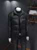 Artículos Europeos 2025 Hombres Elegante Invierno 90% Plumón de Pato Blanco Jacquard Cuello Alto Chaqueta de Plumón Talla Grande Moderna Chaqueta con Empalmes