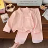 Conjunto de loungewear infantil 100% algodão, pijama cardigã com gola para meninas primavera e outono, loungewear de manga longa grau A para crianças maiores, atacado