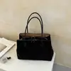Bolsa Feminina 2026 Novo Estilo Fashionável Textura Simples Bolsa de Mão Bolsa de Ombro Versátil para o Dia a Dia Bolsa Transversal Feminina