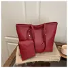 Bolsa Tote Minimalista Estilo Coreano para Mulheres 2025 Novo Modelo Versátil de Nicho Bolsa de Ombro Bolsa de Axila Retro de Camurça