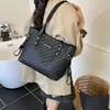 Bolso tote para mujer, nuevo estilo 2026, diseño moderno y minimalista, patrón tejido, adecuado para el trabajo y los desplazamientos, bolso de hombro para mujer, transfronterizo