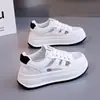 NK1002 Zapatos Blancos Calados de Verano Nuevos 2026 Versión Coreana Estilo Ins Transpirables que Aumentan la Altura Zapatos Casuales para Estudiantes Femeninas