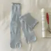 Meias Finas de Verão para Mulheres, Meias Respiráveis Vazadas com Dedos Separados, Meias Frescas de Seda com Dois Dedos, Meias de Renda com Laço e Felpa