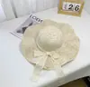 Chapéu de Palha de Ráfia com Guirlanda Floral, Chapéu de Crisântemo Tecido à Mão para Mulheres, Chapéu de Sol Versátil de Aba Larga para Proteção Solar em Passeios de Verão e Férias