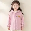 Chamarra de plumón impermeable y resistente a las manchas para otoño e invierno para niños, adecuada para niños mayores, con cierre y diseñada para usar como prenda exterior, tanto para niños como para niñas.
