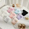 Pantalones Capri de Modal para Niñas Verano Finos Leggings Infantiles Seda de Hielo Clase A Pantalones 7/8 Pantalones Cortos para Niños Pequeños Blanco