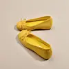 Sapatilhas de Ballet Retro com Laço Femininas 2026 Primavera e Verão Novo Estilo Sapatos Baixos Planos com Saia Sapatos Individuais Sapatos de Vovó