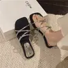 Sandalias con tira cruzada estilo francés verano punta abierta tira fina nueva tacón 2026 punta cuadrada una tira tacón grueso chanclas moda mujer