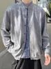 Cárdigan de Punto Gris Floral Falso de Dos Piezas Estilo Casual para Hombre, Atuendo Otoñal Estilo Old Money, Combinación de Camisa y Sudadera