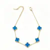 Pulsera de trébol de cuatro hojas con cinco colores diferentes: amarillo, oro K, oro rosa, rojo láser y ágata púrpura, con detalles de nácar blanco - un regalo perfecto para tu novia