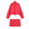Moda Europea y Americana Transfronteriza Artículos Más Vendidos de Aliexpress: Chaqueta de lunares con cuello alto y mangas abullonadas + Pantalones cortos de tiro bajo con mini bolsillo