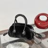 Bolsa de Pelúcia Super Popular Transfronteiriça para Mulheres, Novo Estilo, Bolsa de Mão Simples e Elegante para o Dia a Dia, Bolsa Boston de Pelúcia com Textura de Nicho