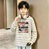 Camiseta de manga larga a rayas de retazos de algodón puro para niños 2026 primavera y otoño casual versátil camiseta base para niños y niños mayores moderna