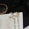 Brincos sem Furos nas Orelhas Clipe de Orelha Feminino Argola de Orelha Formato C Gotas d'água Pérola Pendente de Orelha Vento Frio Doce Fresco Preto Escuro Metal Clipe de Orelha