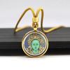 Colgante pequeño de Thangka de acero de titanio de 2,5 cm, redondo, pintado a mano, dorado, amarillo, verde riqueza, madre zakilam, collar de Thangka