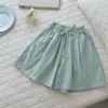 En StockVerano 2026 Nuevos Shorts para Niños al por Mayor, Algodón Puro Lino de Bambú, Cintura Elástica Versátil para Niñas y Niños Pequeños