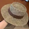 Sombrero de Paja de Ala Plana Hueco Estilo Old Money Francés para Mujer, Sombrero de Sol con Protección Solar para Vacaciones en la Playa de Verano