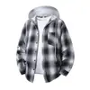 Produto em destaque: Camisa de Manga Longa Xadrez Unissex para Primavera e Outono de 2026, Corte Solto, com Capuz, Bolso Único, Jaqueta Camisa Tendência Estilo Japonês e Coreano