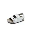 Zapatos Birkenstock Moda Coreana Infantil 2026 Nuevas Sandalias Abiertas de Verano para Niñas con Hebilla de Cinturón Diseño Elegante Zapatos de Playa