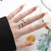 Anel Aberto com Design de Nicho Interessante Feito de Aço Inoxidável, Anel para Dedo Indicador com um Toque de Luxo Leve, Moderno e Fashion, Acessório Versátil Estilo Coreano