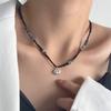 Collar con colgante de candado de seguridad de estilo chino nuevo y colorido, elegante, versátil, nicho, diseño de cuentas negras, cadena para suéter