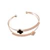 Pulsera Abierta de Doble Capa de Flor de Cuatro Hojas de Circonita Corea del Sur Ins Pulsera de Lujo Ligero Pulsera Versátil de Alta Gama Venta al por Mayor Mujeres
