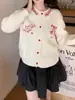 Suéter de punto con cuello redondo, botones de corazón, bordado de dibujos animados para mujer, nuevo suéter de punto estilo dulce universitario, otoño e invierno 2026