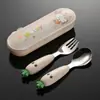 Aien Set de Tenedor y Cuchara de Acero Inoxidable 304 para Niños Set Creativo de Zanahoria de Dibujos Animados de Tres Piezas Alimentación Complementaria para Bebés Comida