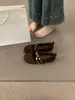 Primer Encuentro con los Zapatos de Cuero Mary Jane Rojos de Punta Redonda con Remaches y Tira Cruzada Vintage para Mujer, Versátiles y Cómodos, Zapatos de Ballet Planos Suaves