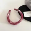 Atmosfera de Natal e Ano Novo Faixa de Cabelo de Lã com Padrão Xadrez Vermelho e Cabeça de Esponja Estilo Outono e Inverno Elegante Aumento de Branco Faixa de Cabelo Alta Grampo de Cabelo