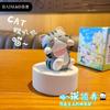 Baimao Original Cera Jiji Vigor Gato Adornos para Coche Lindo Exquisito Muñeco de Resina Decoraciones de Escritorio para Oficina