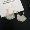 Vestido de Danza de Hierba Aretes de Borla Larga Diseño de Nicho Temperamento de Alta Gama Vacaciones Hebilla de Oreja que Muestra la Cara Aretes de Botón Pequeños