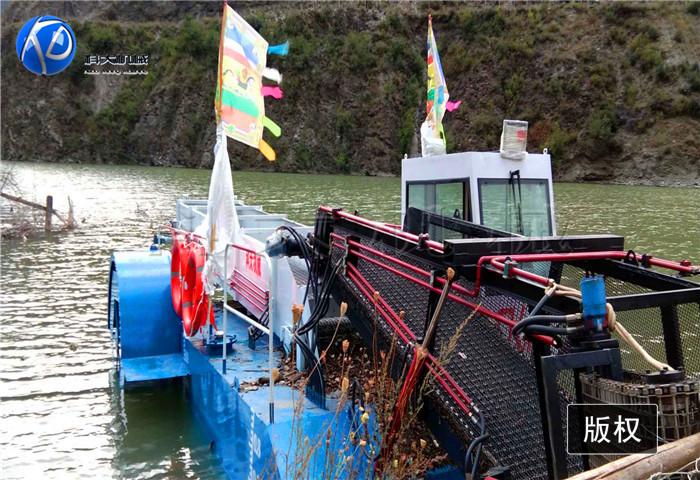 7甘肃甘南垃圾打捞船 (4).jpg