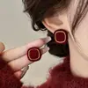 Brincos Quadrados Geométricos Vermelhos Retro com Floco Ankora, Elegantes para Moda e Roupas de Trabalho, Populares no Outono e Inverno, Simples e Versáteis