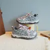 Nuevos Zapatos Deportivos para Niños Primavera/Otoño 2026 Niños Niñas Zapatos de Exterior Zapatos Casuales Niños Medianos/Grandes Suela Suave Antideslizante Modernos