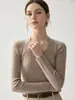 Suéter de cachemira suave y pegajoso para mujer, cuello en U grande, corte ajustado, favorecedor de la figura, capa base, prenda interior ceñida, tejido, elegante, suéter versátil