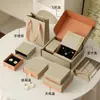 Cajas de Almacenamiento de Joyería Color Rosa Ladrillo en Stock al por Mayor, Juegos de Anillos y Pendientes, Cajas para Collares, Cajas de Regalo para Pulseras y Cajas de Empaque para Joyería