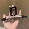 Pinza de tiburón extragrande con un toque de alta gama, pinza para el cabello exquisita y robusta para la parte posterior de la cabeza, adecuada para cabello grueso